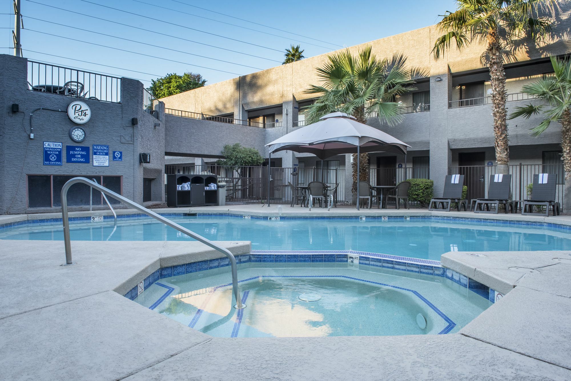 Hotel Tempe/Phoenix Airport Innsuites Hotel & Suites 外观 照片